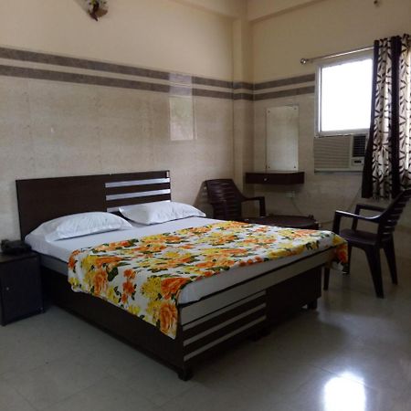 Kanchan Palace Vrindāvan Екстериор снимка